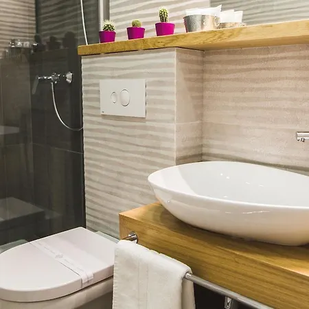 Sir George Luxury Apartman